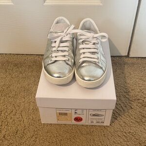 Dior metallic Silver Sneakers size 35